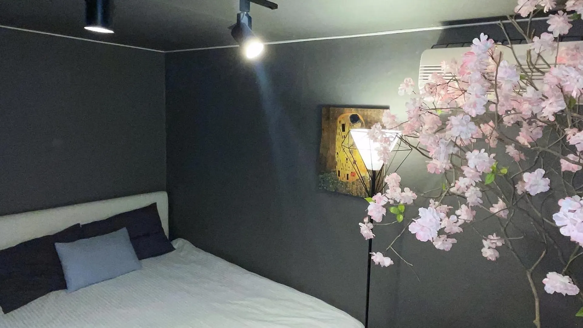 Ellen House Apartment Seoul